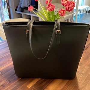 Black leather Tote